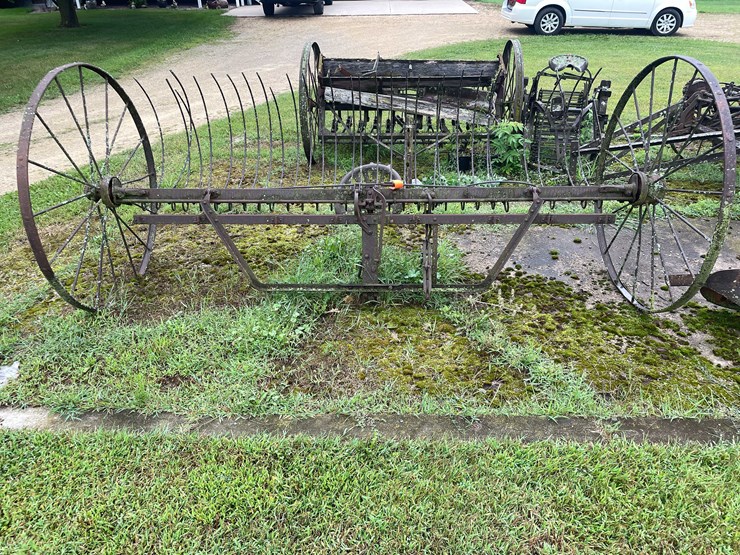 #7493-•-antique-hay-cutter-image-2