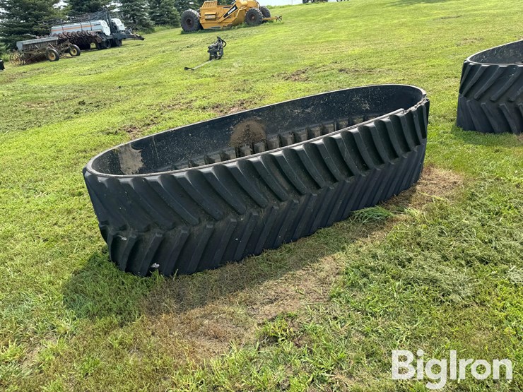 goodyear-30"-quad-track-track-image-7