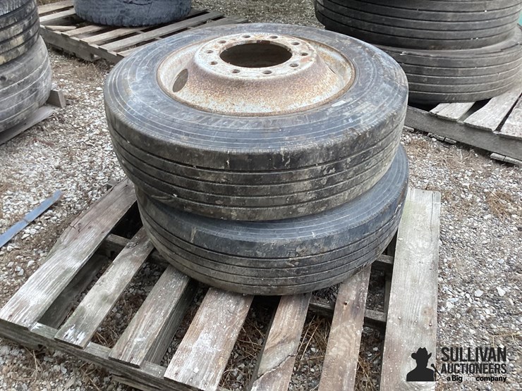 255/70r22.5-tires-&-rims-image-7