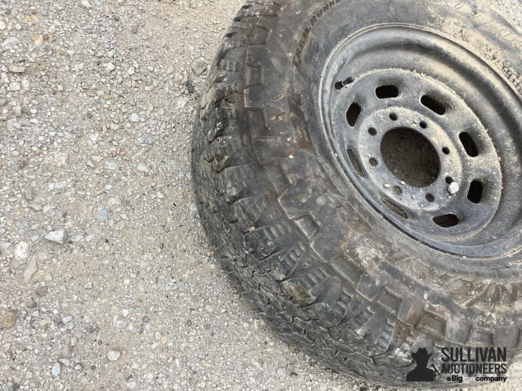 265/75r16-tire-&-rim-image-11