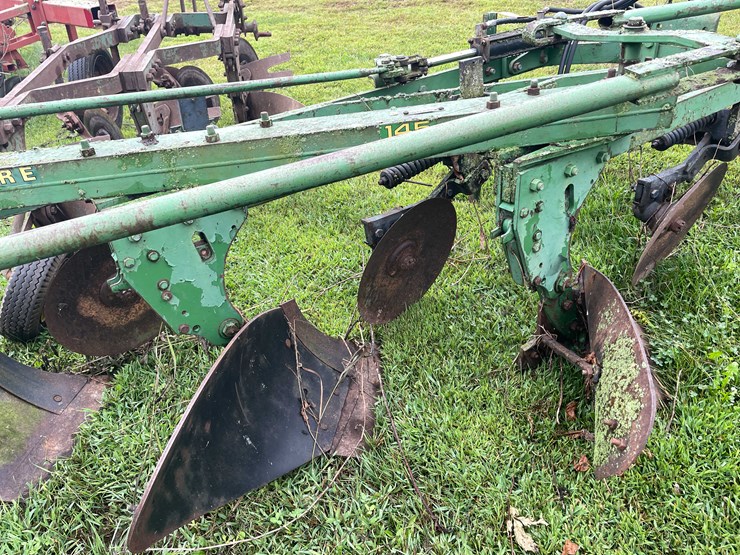 #7464-•-john-deere,-moldboard-plow-image-9