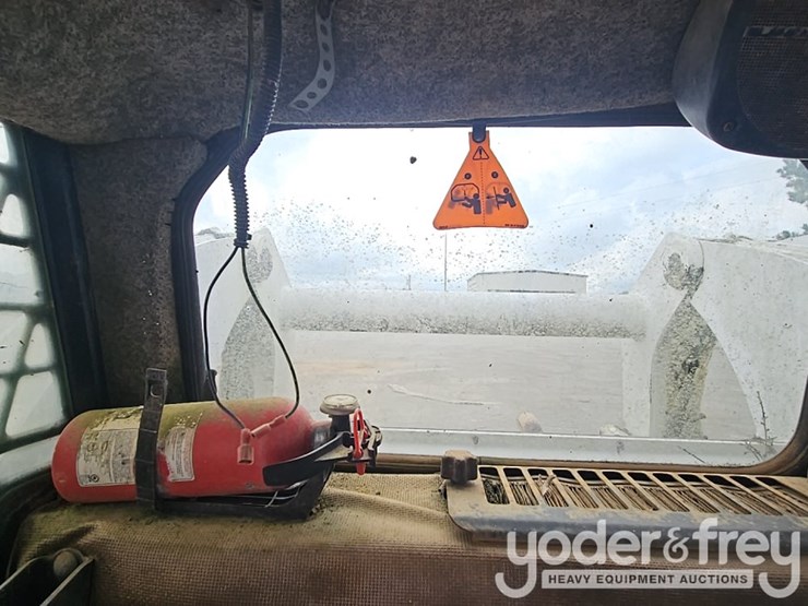 2007-bobcat-t300-image-48