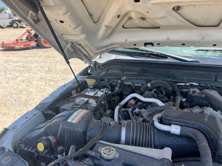 ford-f350-xl-image-39