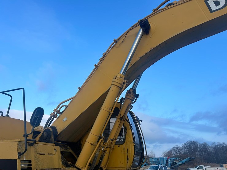 2005-deere-450-lc-image-36