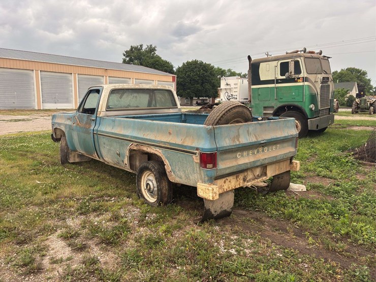 chevrolet-scottsdale-3/4-ton-4wd-image-3