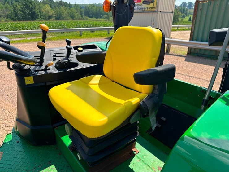 2007-john-deere-6215-image-40