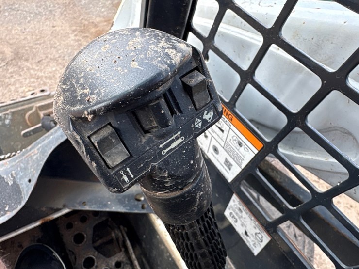2018-bobcat-s570-image-12
