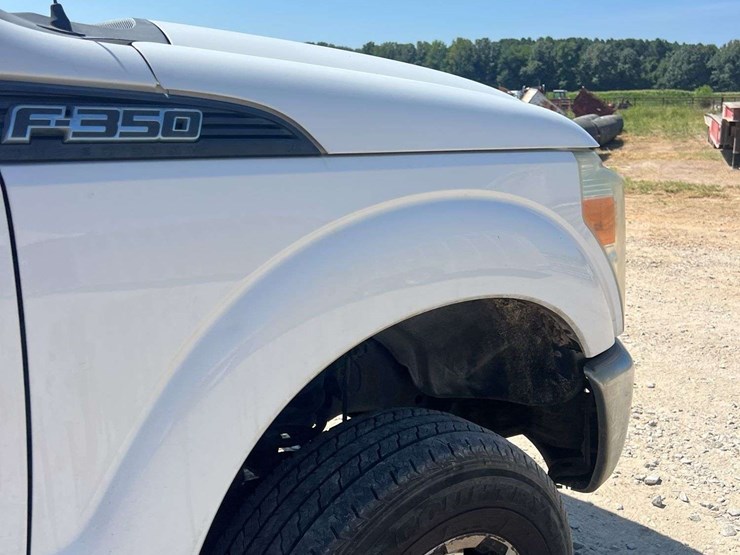 ford-f350-xl-image-21