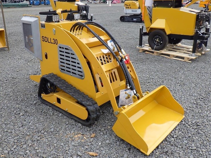 2025-sdlanch-sdll30-skid-steer-tracked-loader-image-4