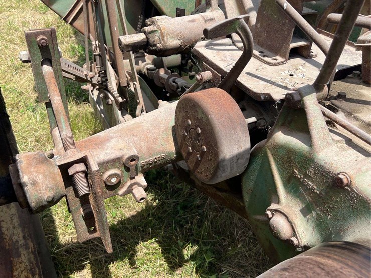 john-deere-b-image-32