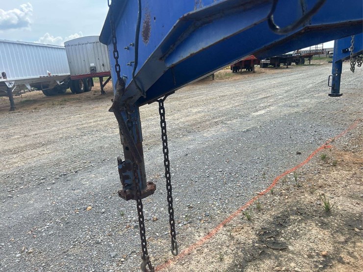 2011-5'-x-22'-t/a-gooseneck-trailer-image-17