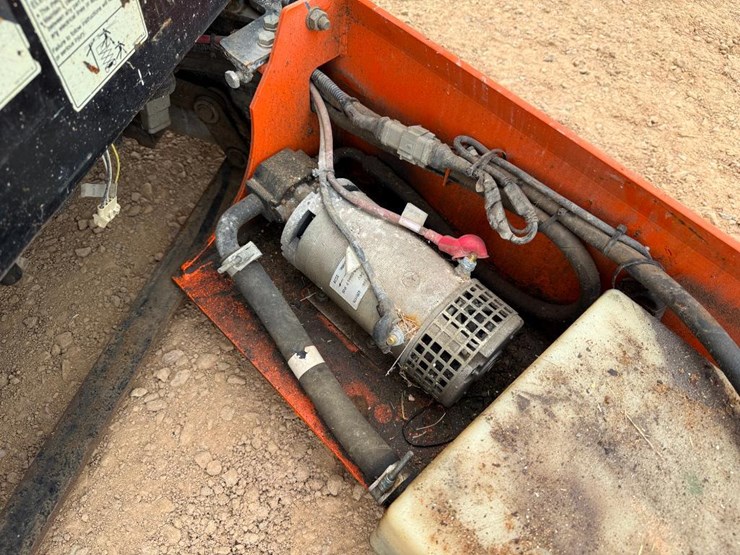 2017-jlg-1932r-image-20