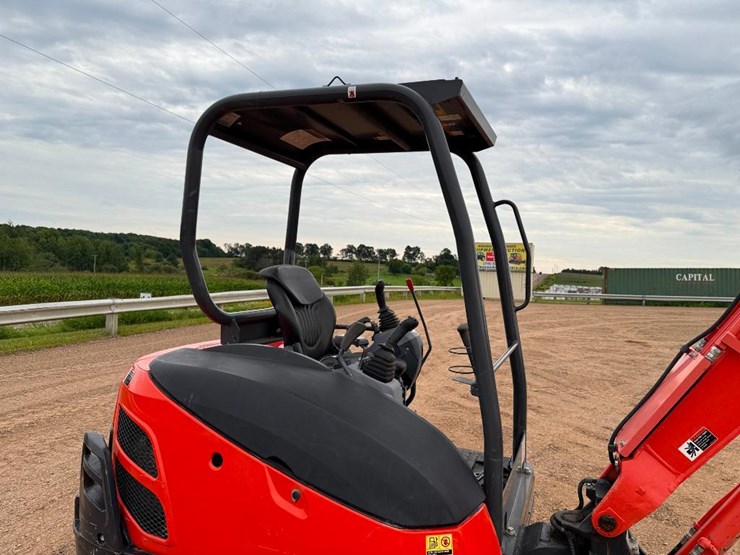 2021-kubota-kx71-3-image-19