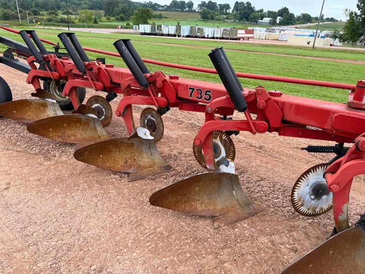 case-ih-735-image-9