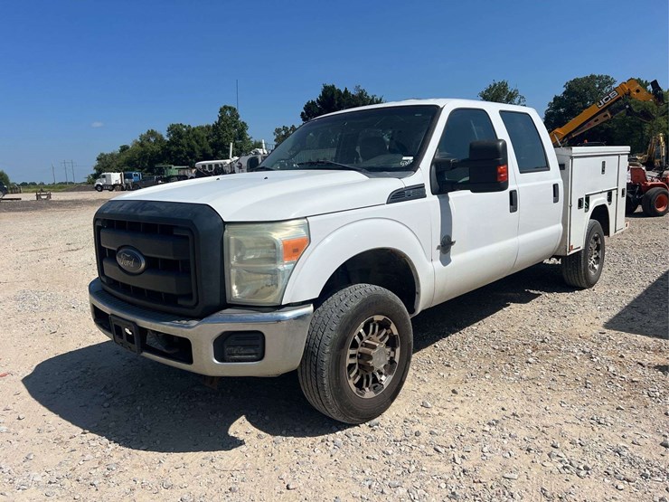 ford-f350-xl-image-1
