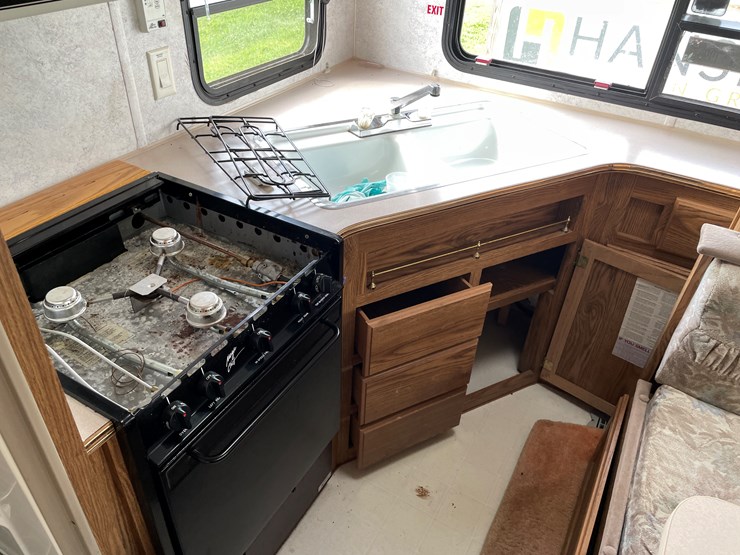 #6294-•-1995-prowler-5th-wheel-travel-trailer-(has-wi-title)-image-18
