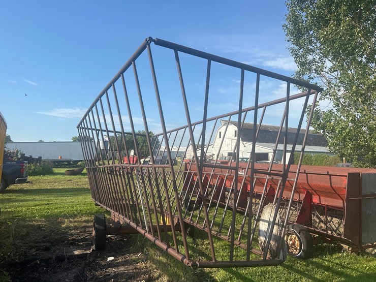 livestock-feeder-wagon-image-3