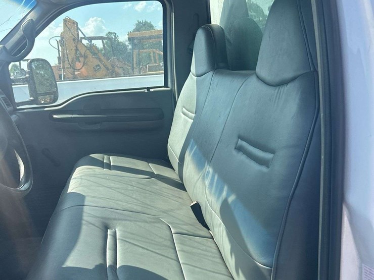 ford-f550-image-25