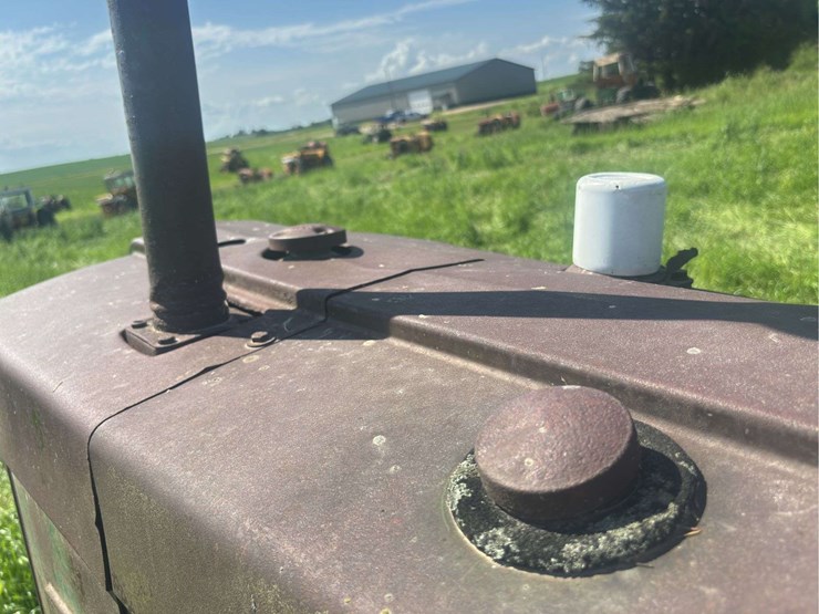 john-deere-70-image-53