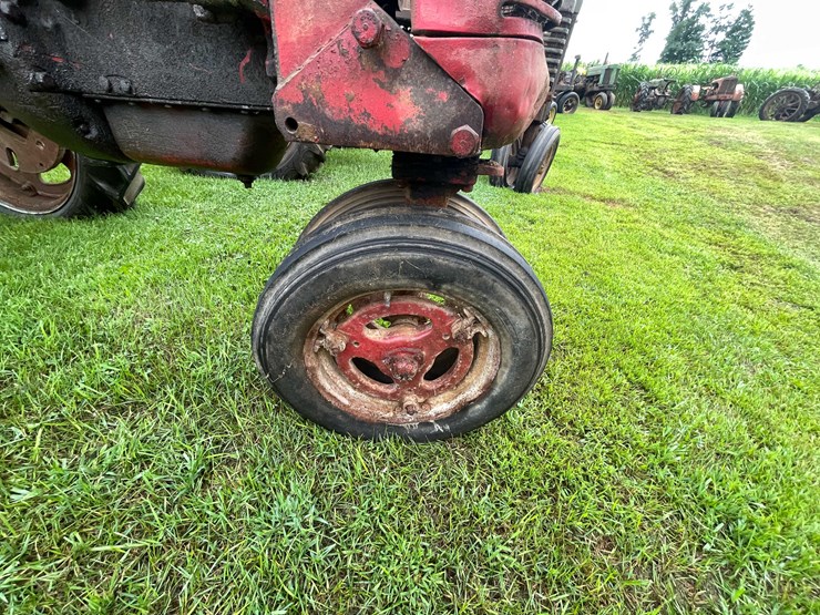 #6671-•-1946-ih-farmall-tractor-image-9