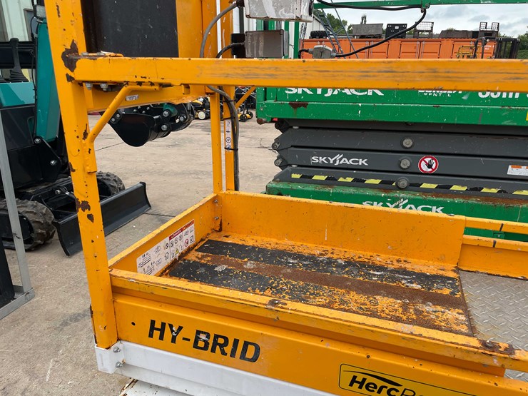 #1369-•-10'-scissor-lift-(o2)-image-30