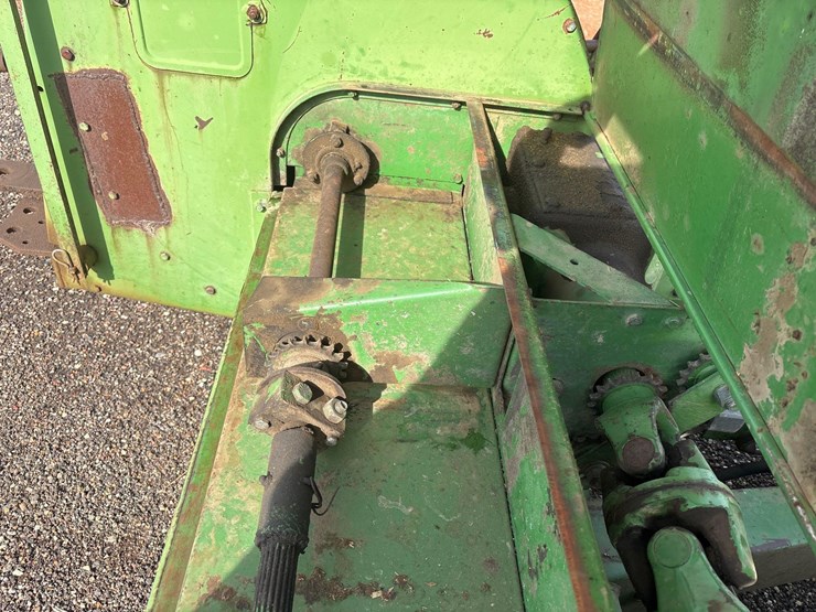 1979-john-deere-3800-image-10
