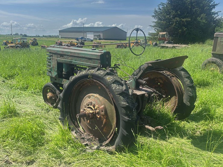 john-deere-h-image-2