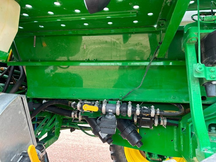 2012-john-deere-4730-image-30