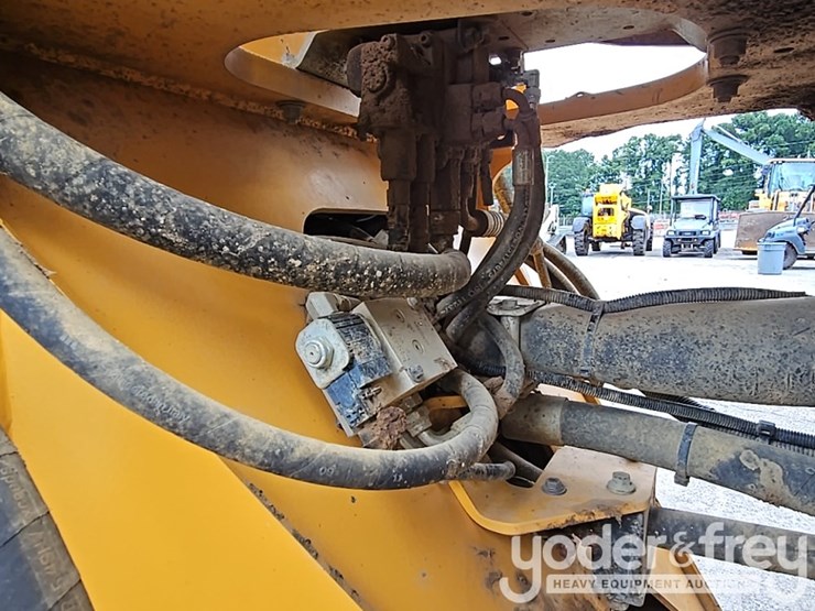 2020-volvo-l60h-image-29