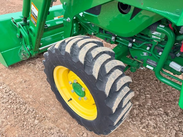 2020-john-deere-3033r-image-8