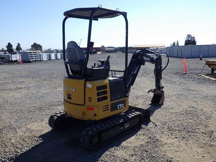 2019-deere-17g-image-4