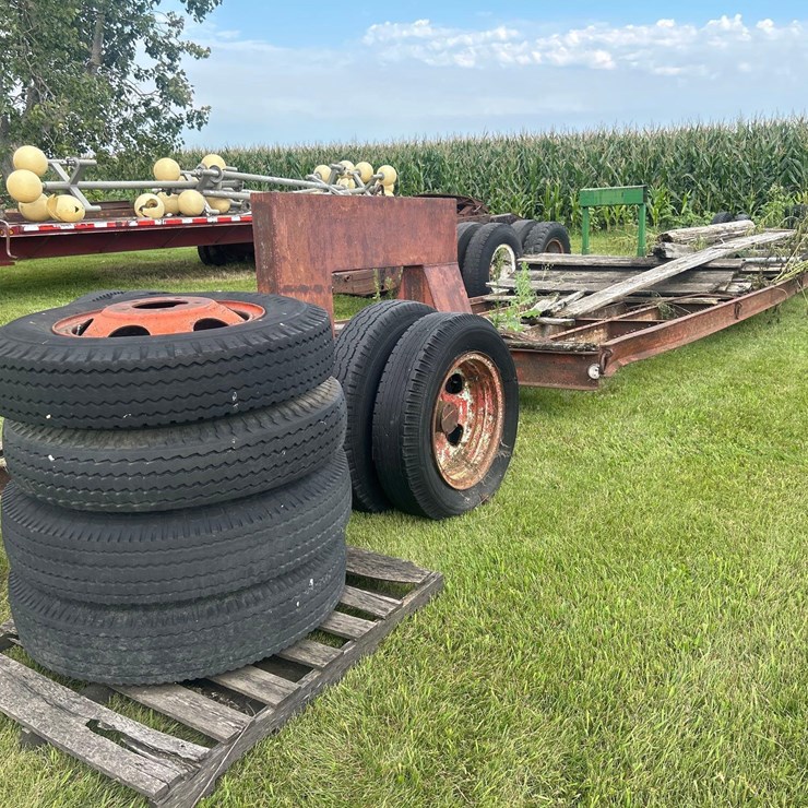 CUSTOM TRAILER