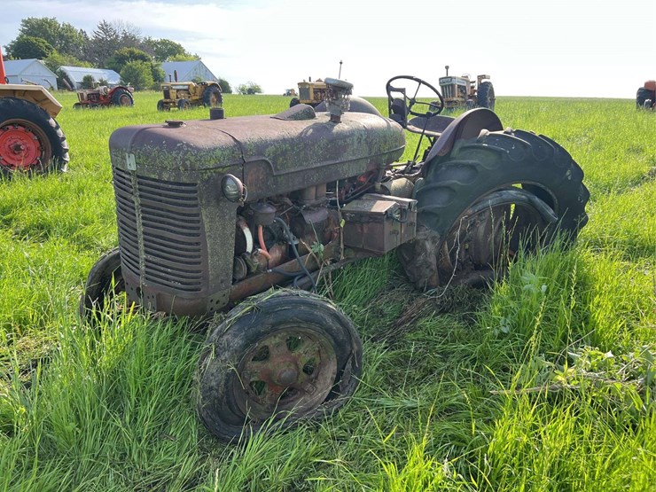 mccormick-deering-super-wd-9-image-1