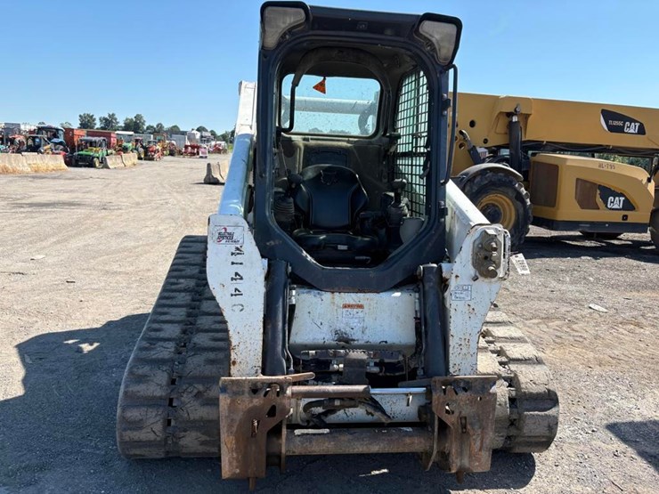 2017-bobcat-t750-image-3
