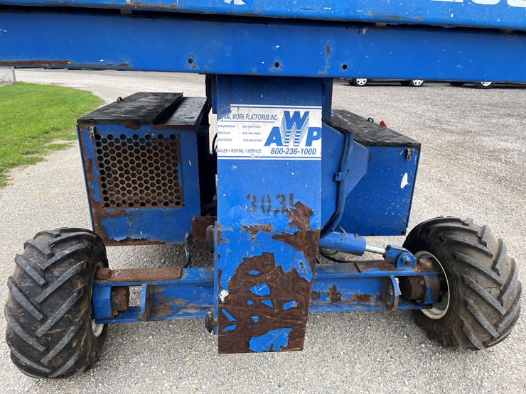 #6309-•-uprights-sl26sl-4wd-scissor-lift-image-11