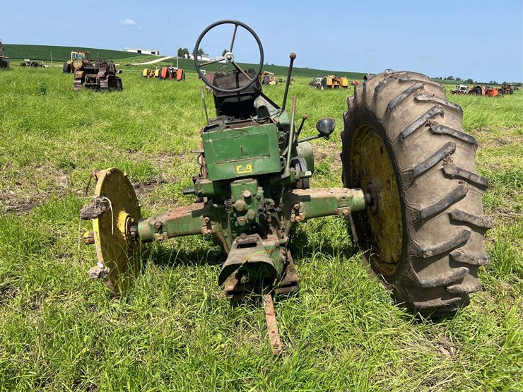 john-deere-70-image-4