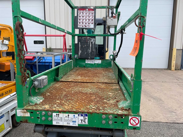 #1368-•-19'-scissor-lift-(o2)-image-22
