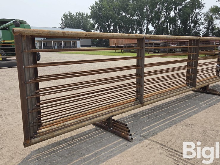 24'-free-standing-panels-(bid-per-unit)-image-3