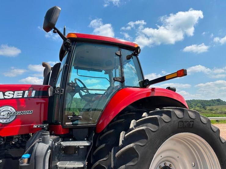 2015-case-ih-magnum-315-image-17