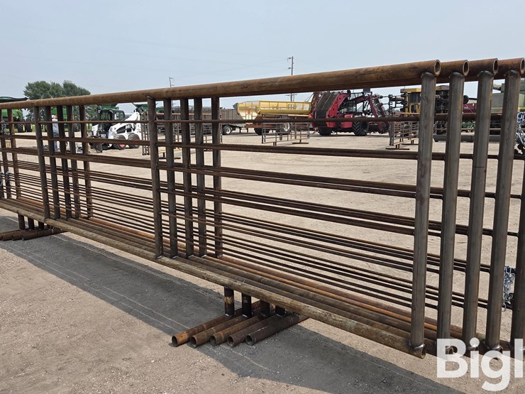 24'-free-standing-panels-(bid-per-unit)-image-1