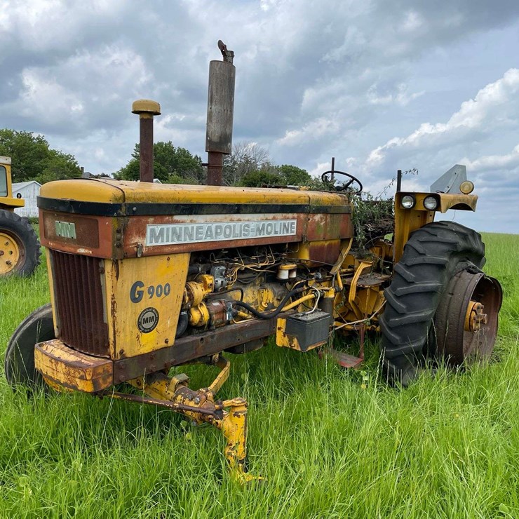 MINNEAPOLIS MOLINE G900