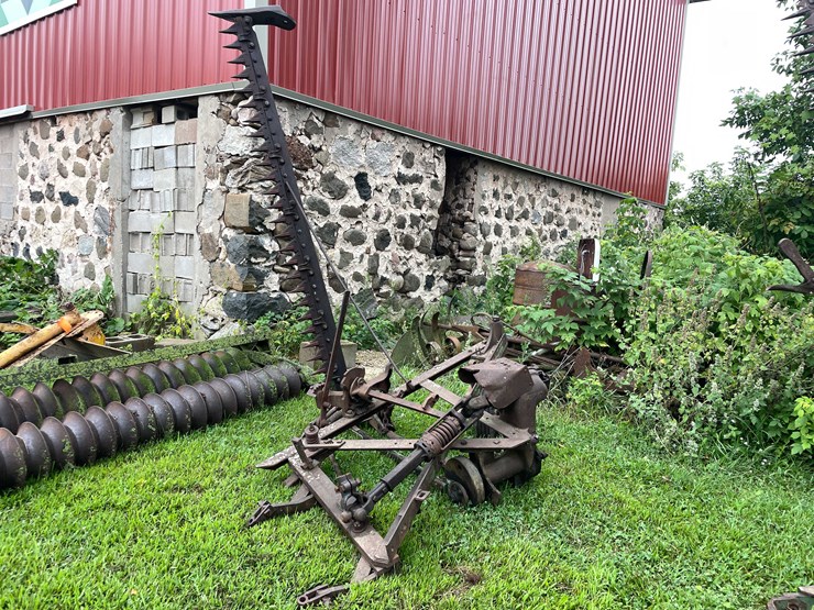 #7473-•-john-deere-sickle-mower-image-1