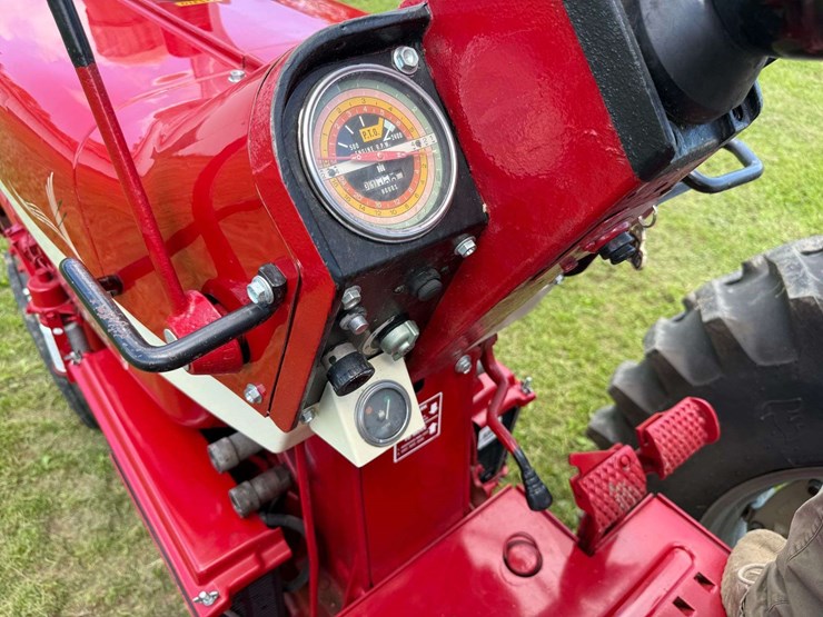 farmall-1206-image-25
