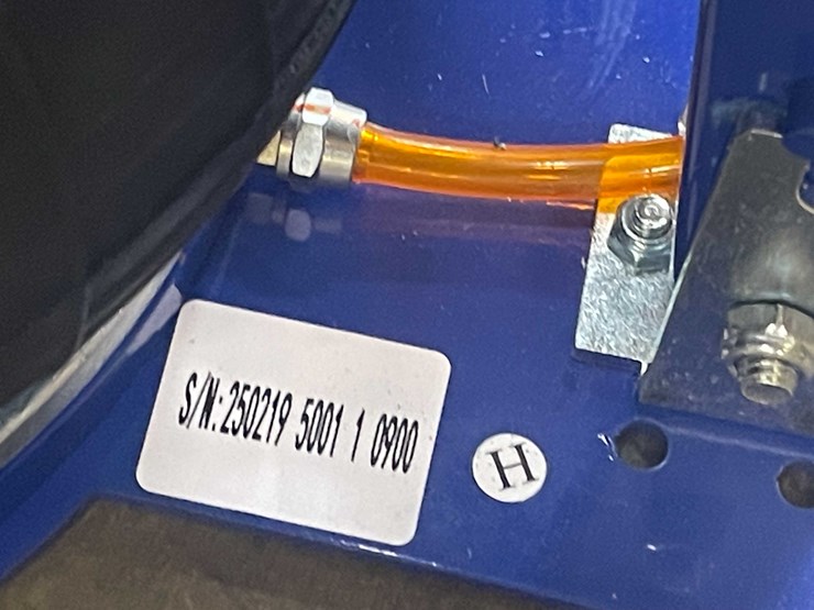 #2081-•-pneumatic-11,000-lb-lift-capacity-air-jack-(pr6)-image-6
