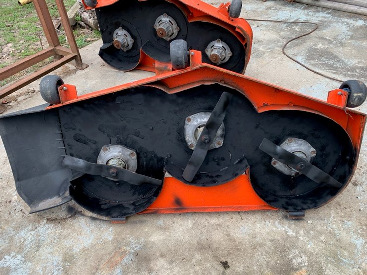 #4400-•-54"-kubota-lawn-mower-deck-image-2