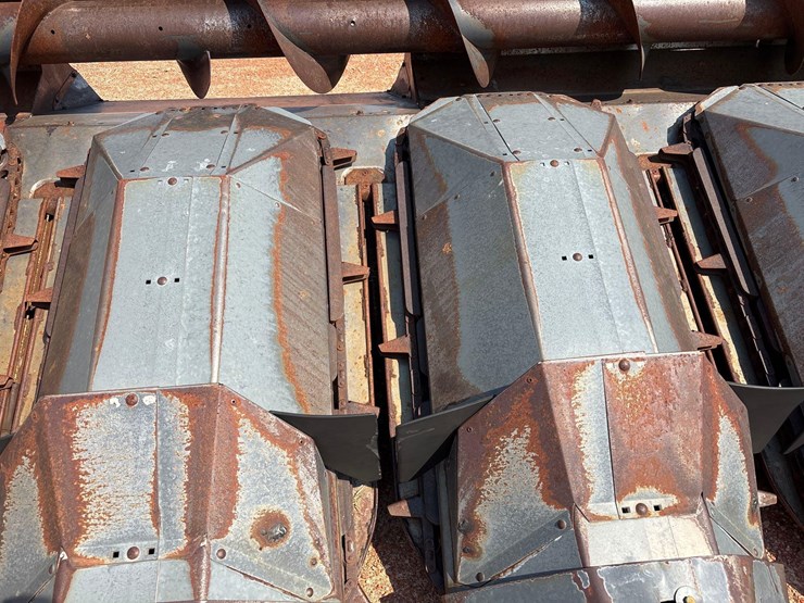 allis-chalmers-630a-corn-head-image-14