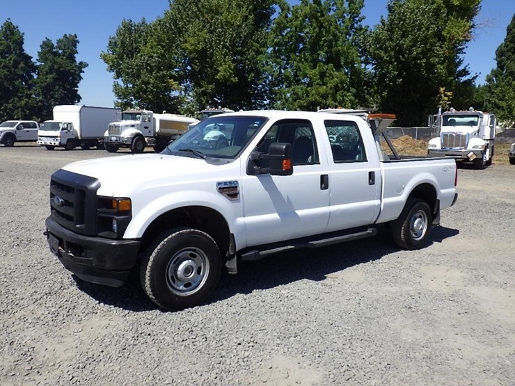 2010-ford-f250-image-1