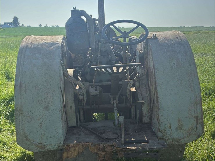 mccormick-deering-titan-10-20-image-4