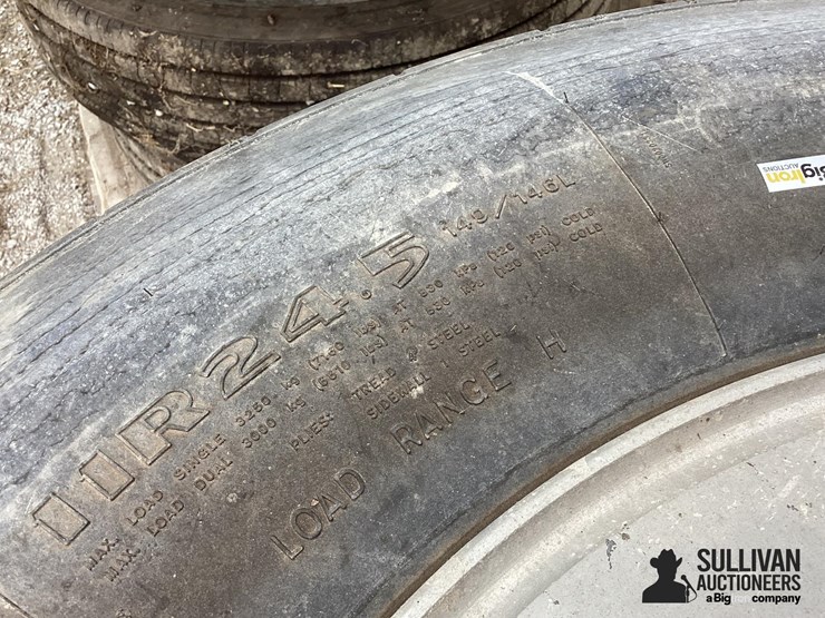 11r24.5-tires-&-rims-image-17