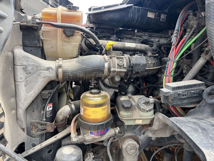 2015-freightliner-s/a-daycab-truck-*inop-image-28